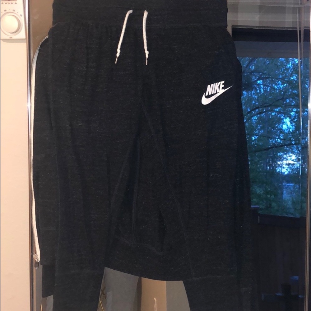 NIKE Charcoal Gray 3/4 Sweats